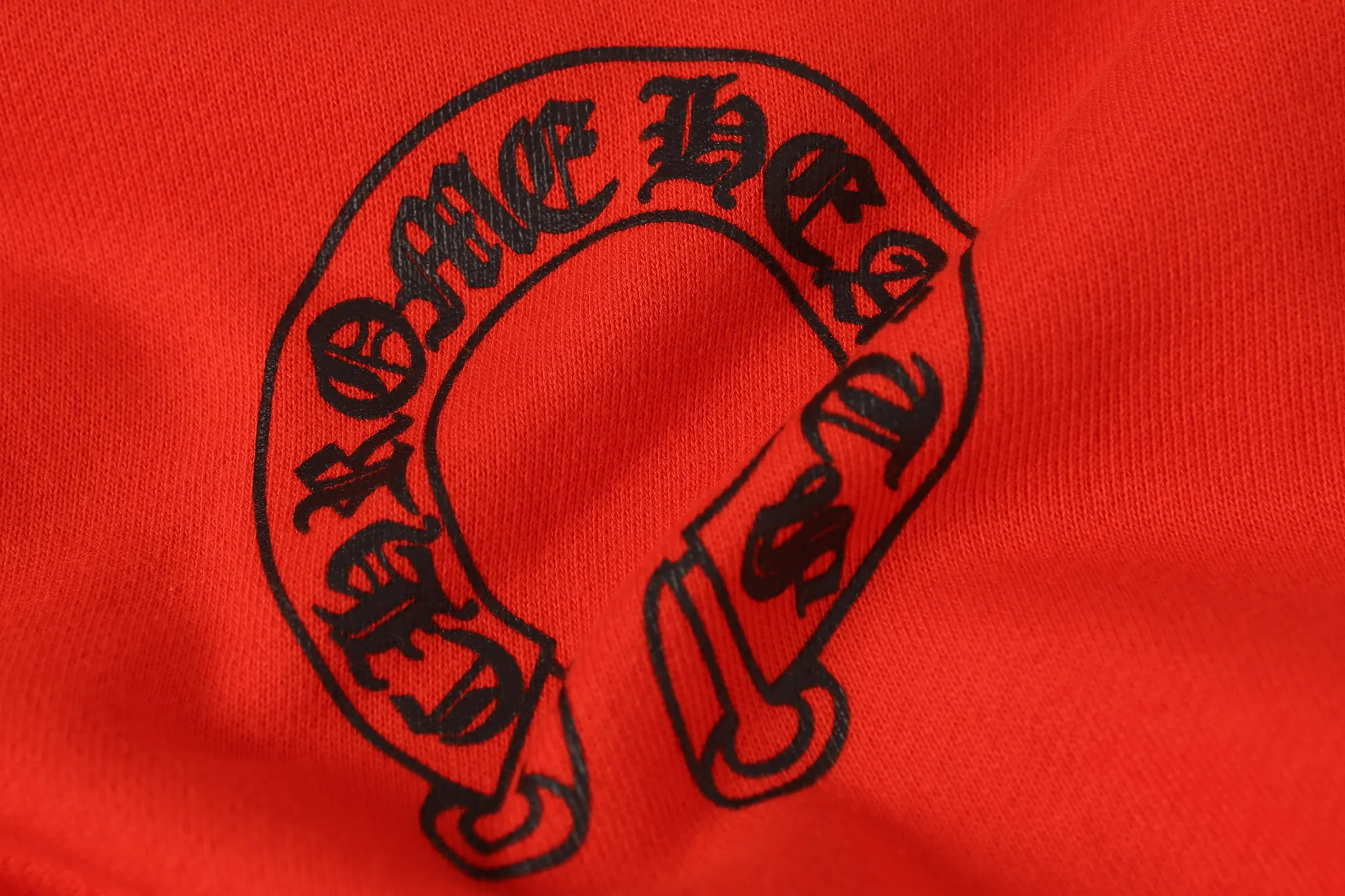 P260 #L3112 Cross-border model. Those who pursue quality should not place an order. -Chrome Hearts/Chrome Hearts 23ss graffiti spoof printed hooded sweatshirt -High weight, high density and high quality. The wool is soft, delicate and skin-friendly. It feels soft and silky. It has excellent warmth and skin-friendly properties.